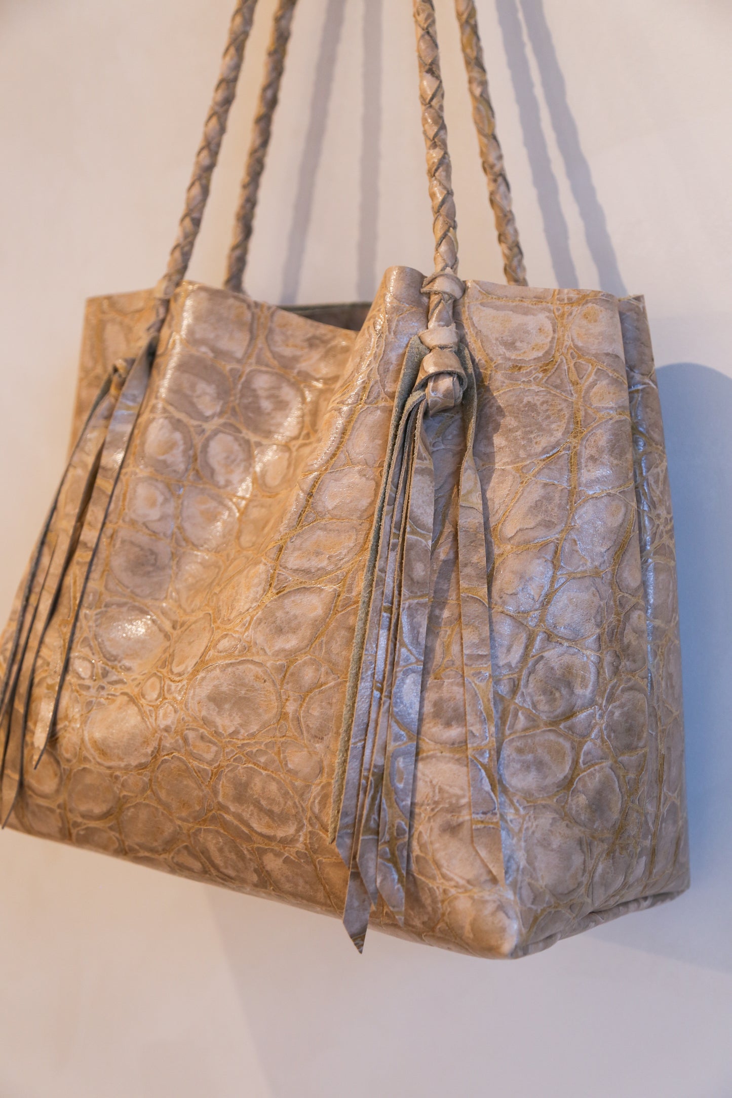 Oyster Distressed Croc / SkyCody