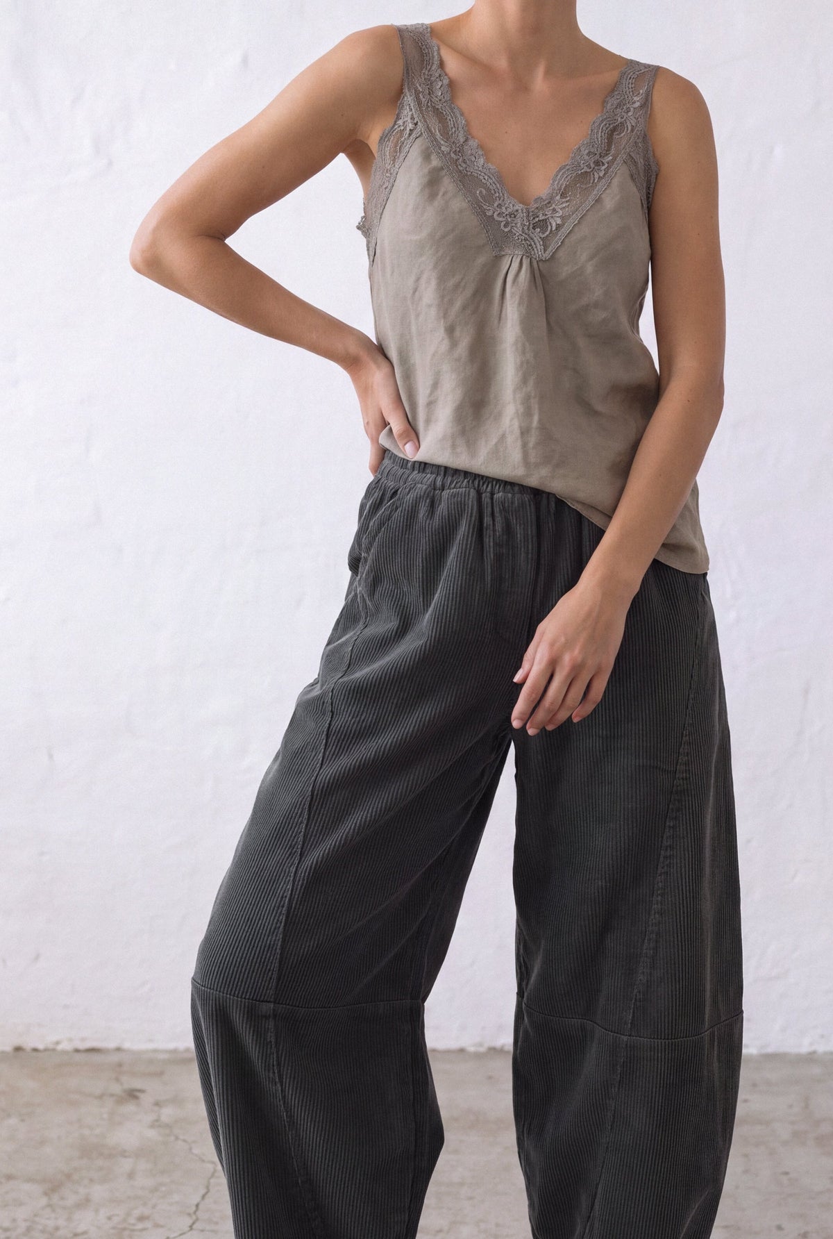 Arden Barrel Trouser