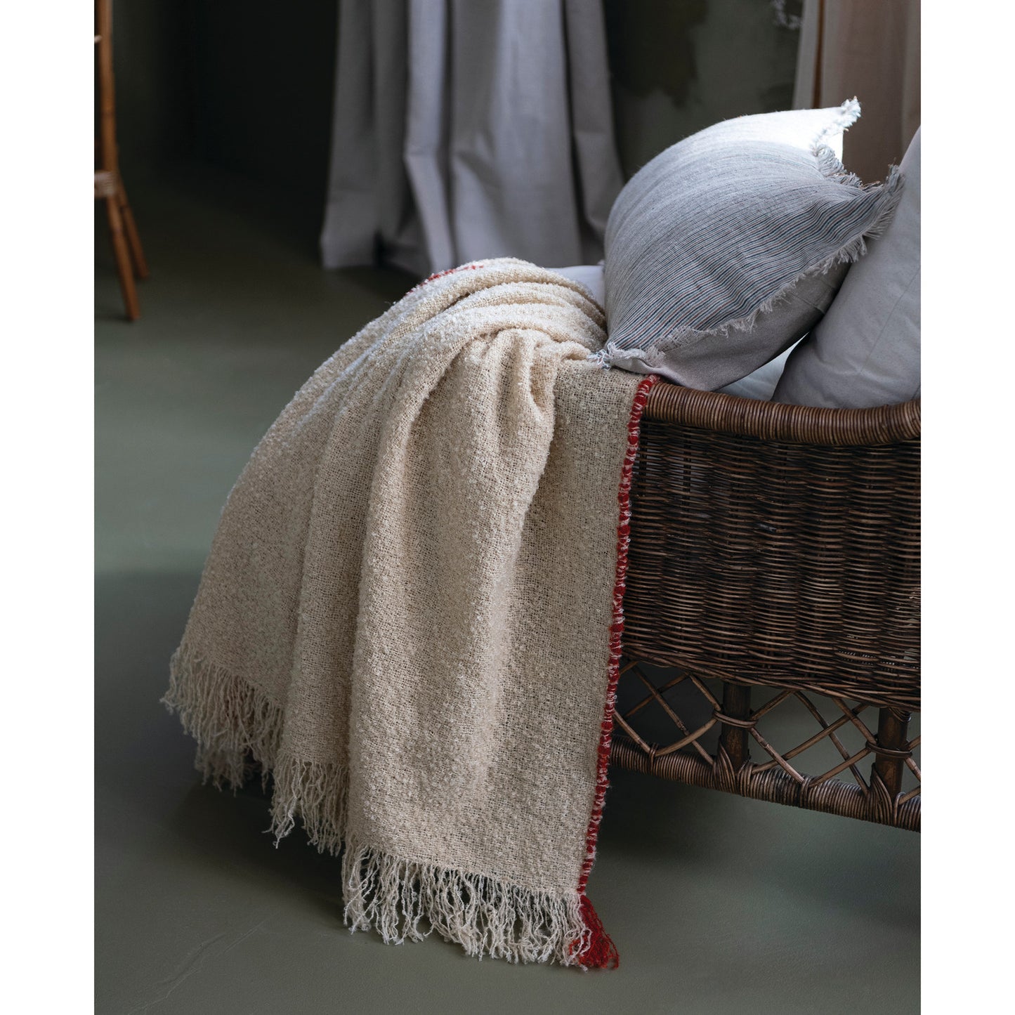 Bouclé Throw