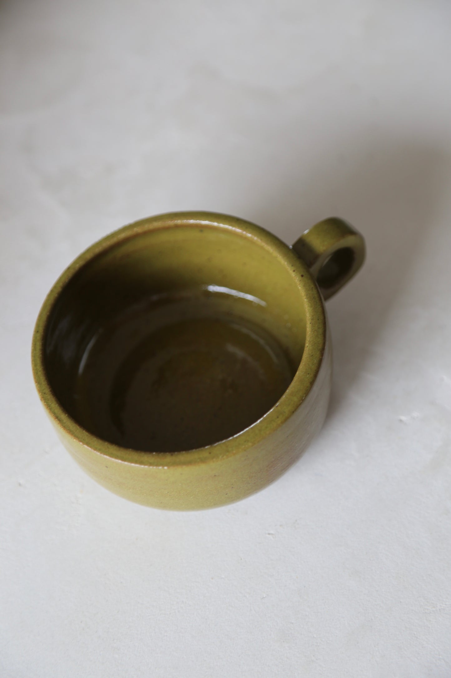Moss stoneware mug / dirty dishes