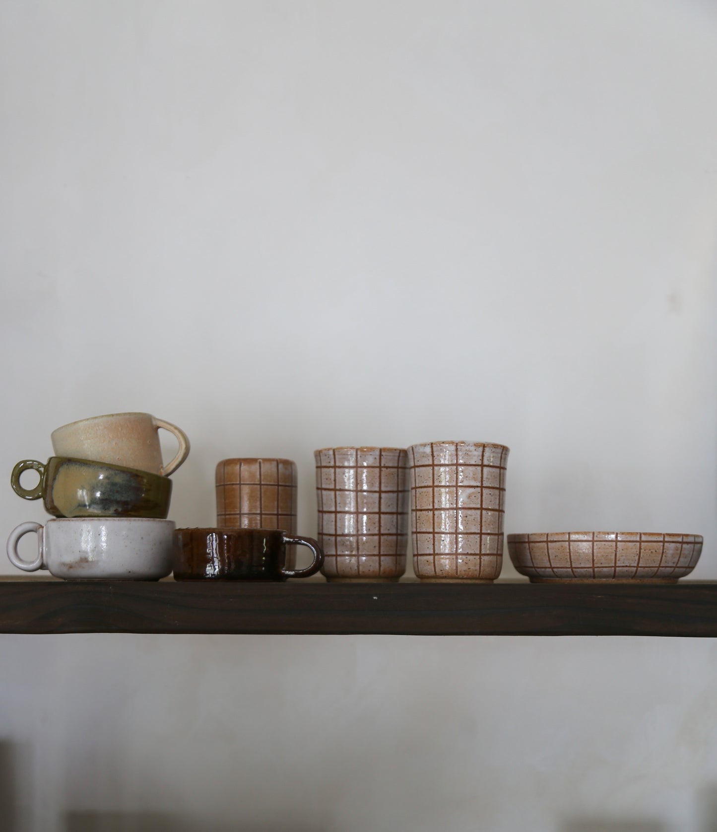 Etched stoneware cup / dirty dishes