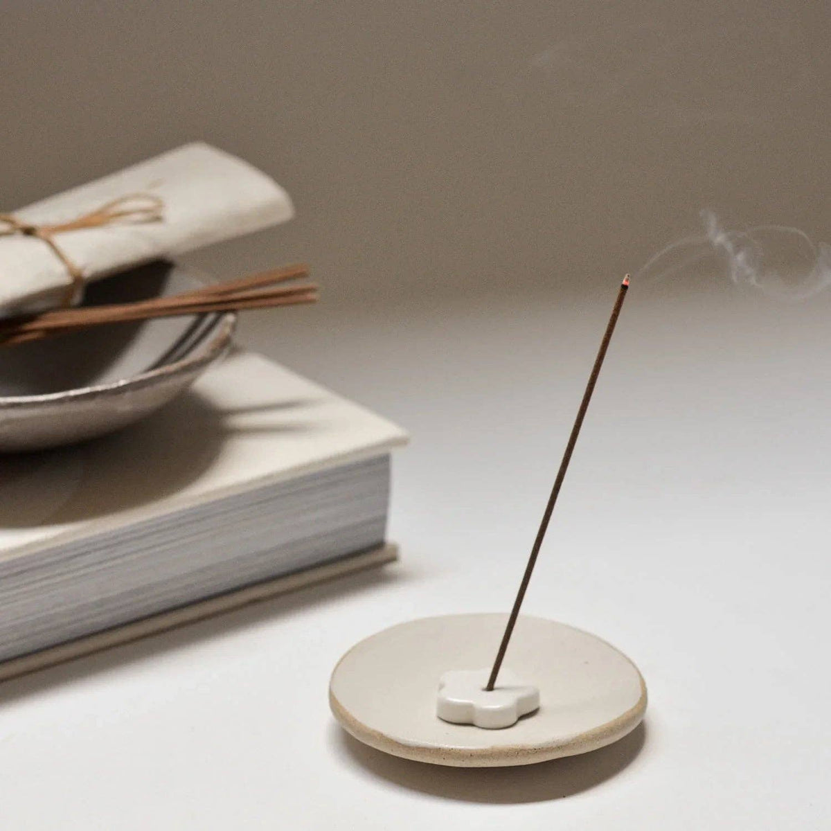 Cedarwood Incense Ritual Set – 30 Sticks with Ceramic Holder